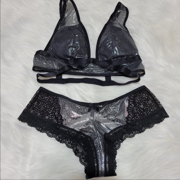 Very Sexy Wild Flower Lace Thong Panty Panties persona - Picture 13 of 16